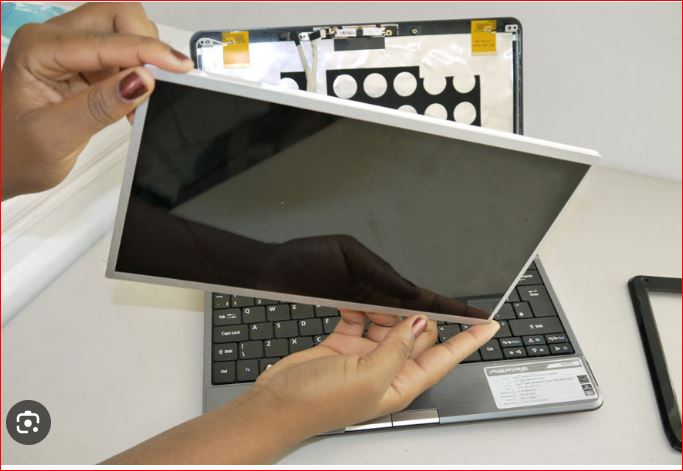 Thay màn hình máy tính, màn hình laptop tại Bình Phước