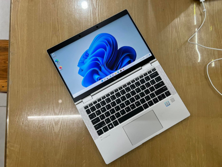 laptop HP EliteBook x360 1030 G3