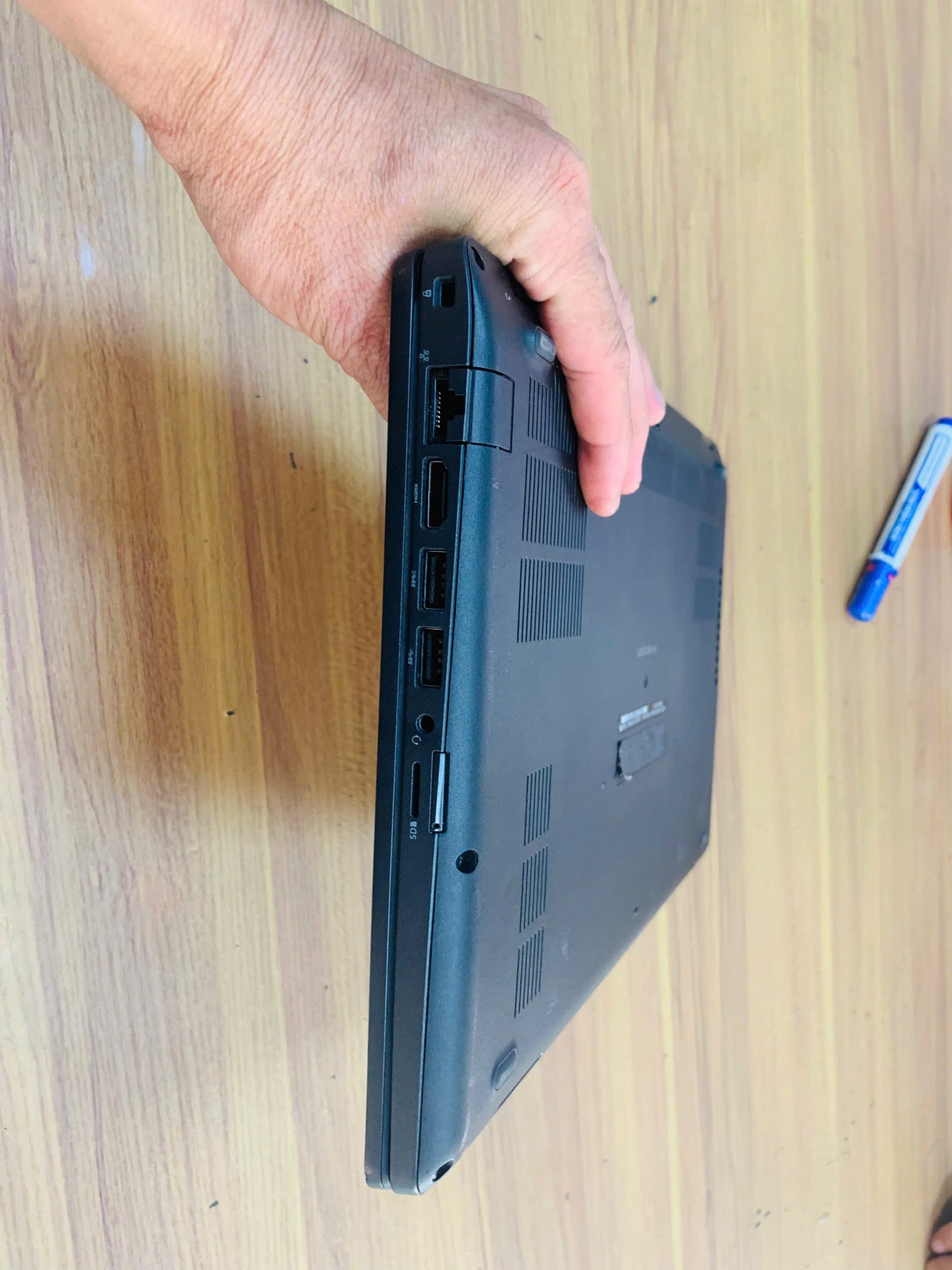 Laptop Dell Latitude 5401