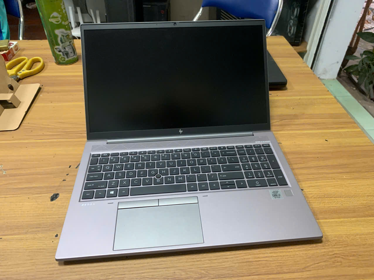 HP ZBOOK FIREFLY 15 G7 i7 10510U văn học, kế toán