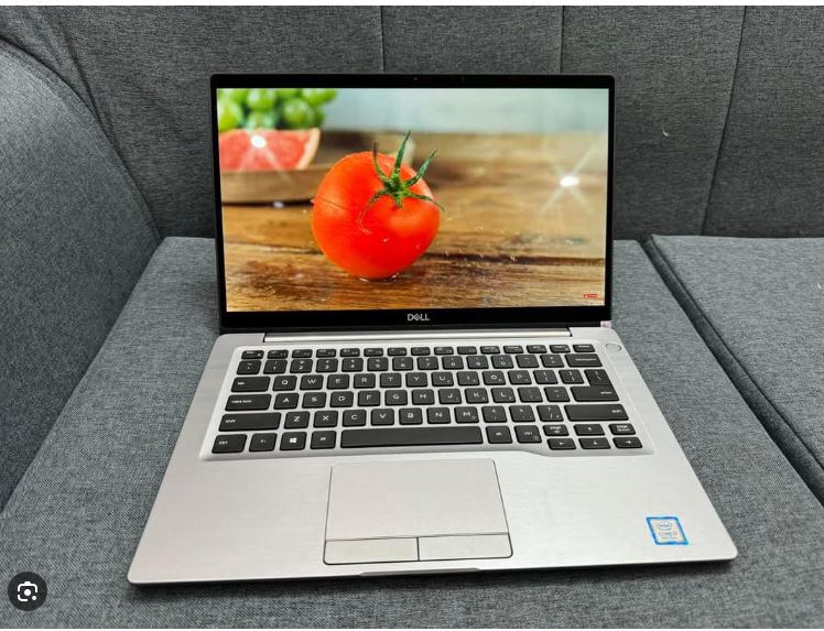 Dell Latitude 7400 2 in 1 xoay gập 360 độ như iPad – Sự kết hợp hoàn hảo giữa hiệu năng và linh hoạ