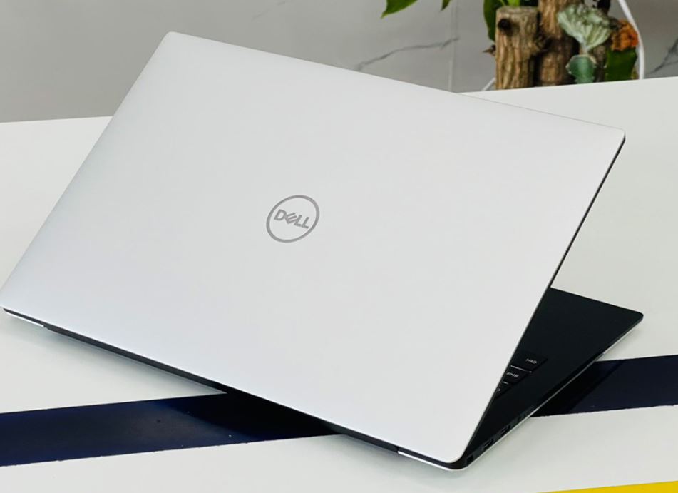 Dell XPS 9380 – Mẫu Laptop Văn Phòng Nhỏ Gọn, Thời Trang Và Hiệu Năng Ấn Tượng